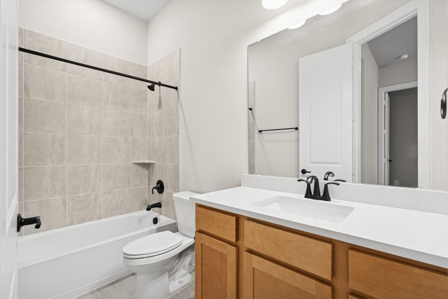 Furnished interior view inside a new home in Riceland 50’ Front Load Homesites, Mont Belvieu (Image 9). Furnished interior view inside a new home in Riceland 50’ Front Load Homesites, Mont Belvieu (Image 9).