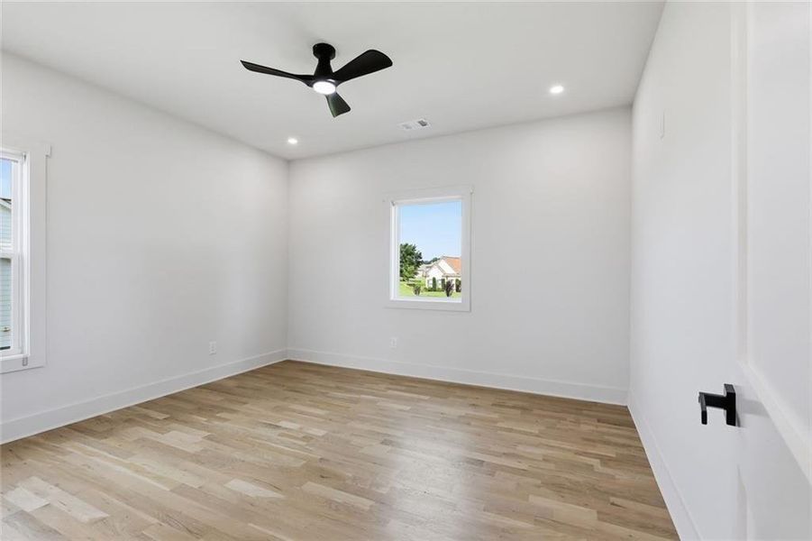 Spacious, unfurnished interior of a new home in , Clermont (Image 47).