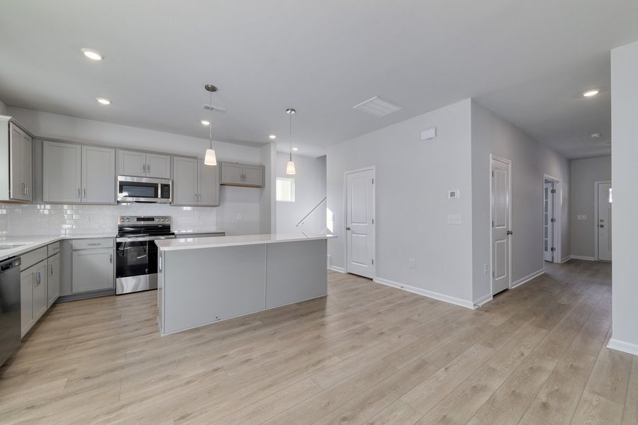 Spacious, unfurnished interior of a new home in Jordan Grove, Conway (Image 22).