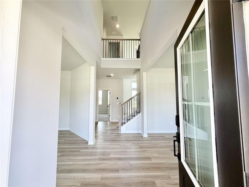 Spacious, unfurnished interior of a new home in Windsong Estates, McDonough (Image 13).