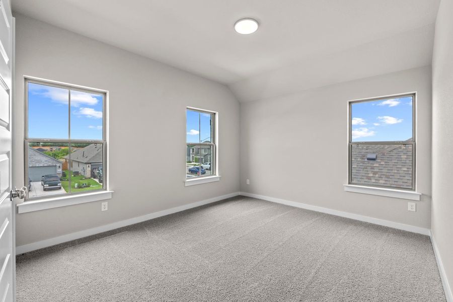 Spacious, unfurnished interior of a new home in Prairie Winds, Hutto (Image 25).