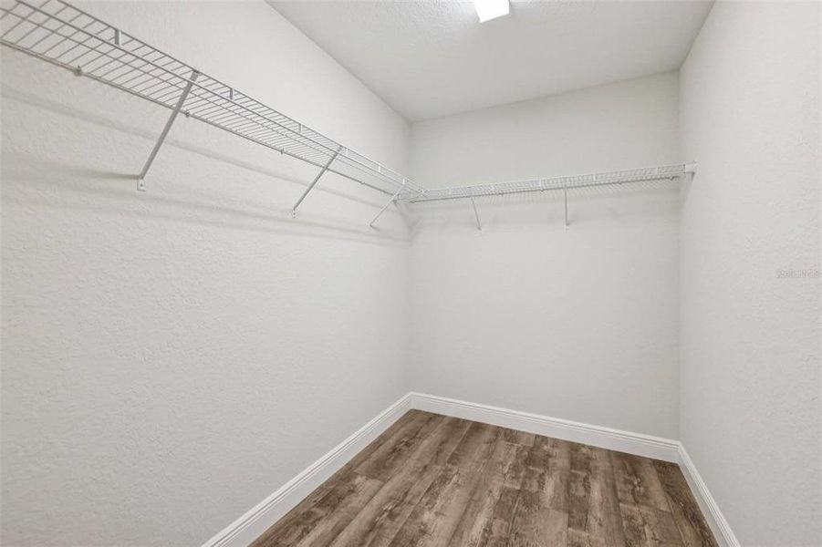 Spacious, unfurnished interior of a new home in , Citrus Springs (Image 22).