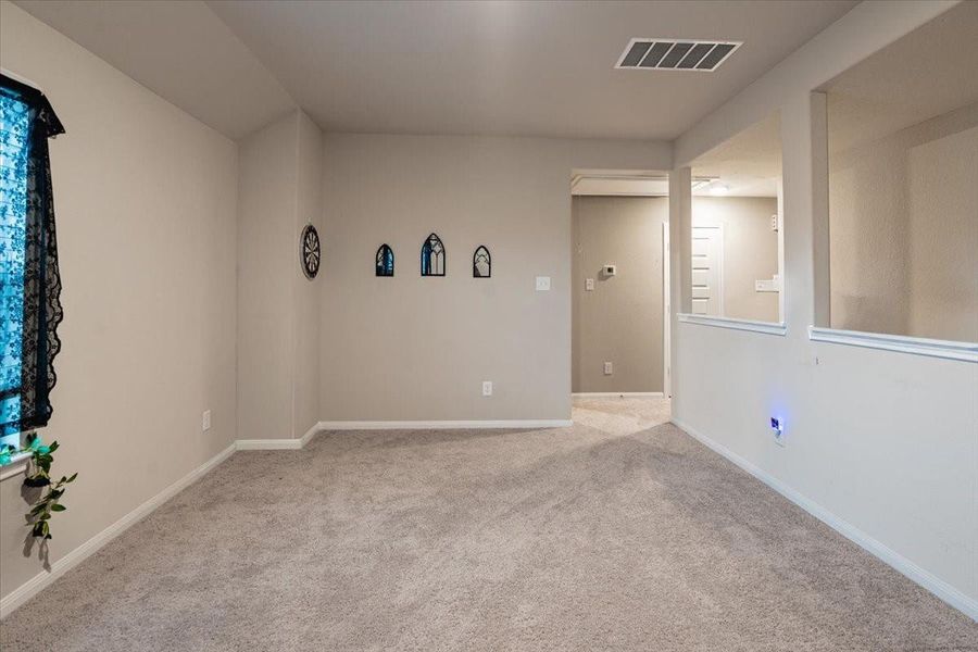 Spacious, unfurnished interior of a new home in River's Edge, Conroe (Image 21). Spacious, unfurnished interior of a new home in River's Edge, Conroe (Image 21).