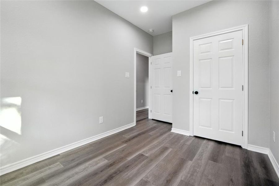 Spacious, unfurnished interior of a new home in , Hillsboro (Image 15).