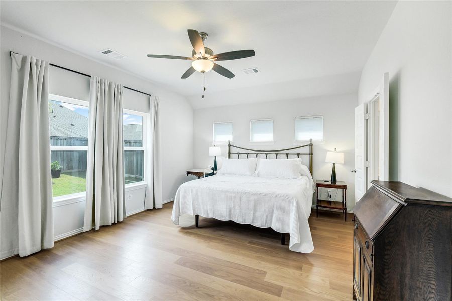 Furnished interior view inside a new home in Bridgeland Creekland Village, Cypress (Image 29). Furnished interior view inside a new home in Bridgeland Creekland Village, Cypress (Image 29).