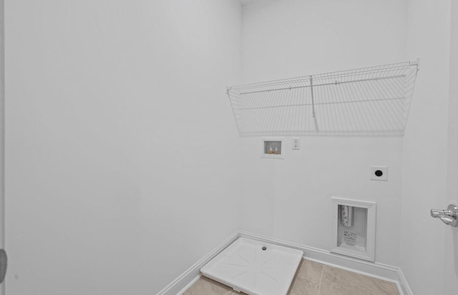 Spacious, unfurnished interior of a new home in Alston Park, Greenville (Image 26).