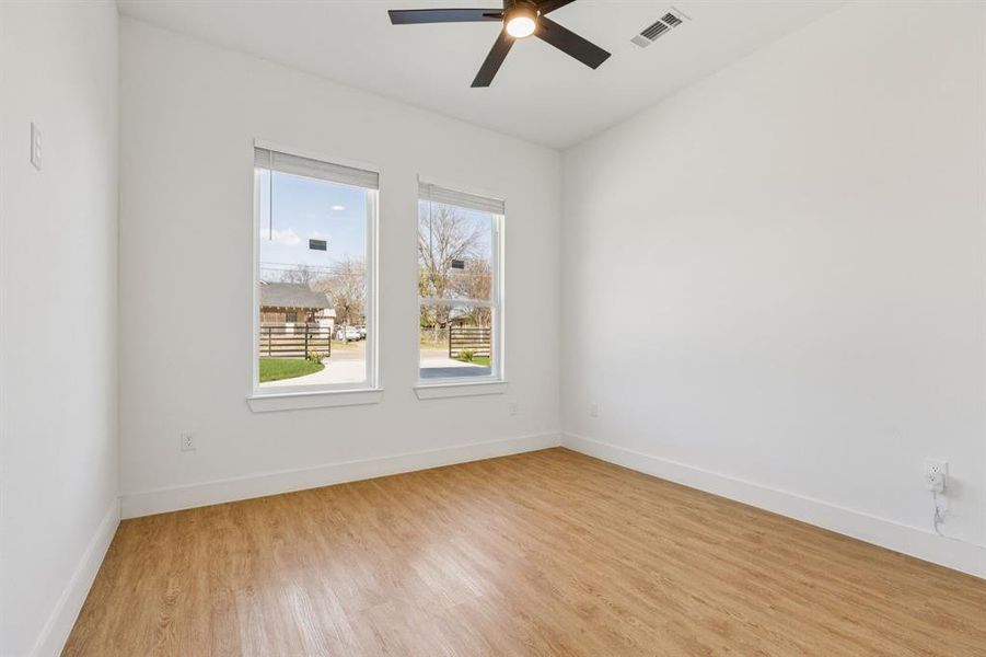 Spacious, unfurnished interior of a new home in , Dallas (Image 22).