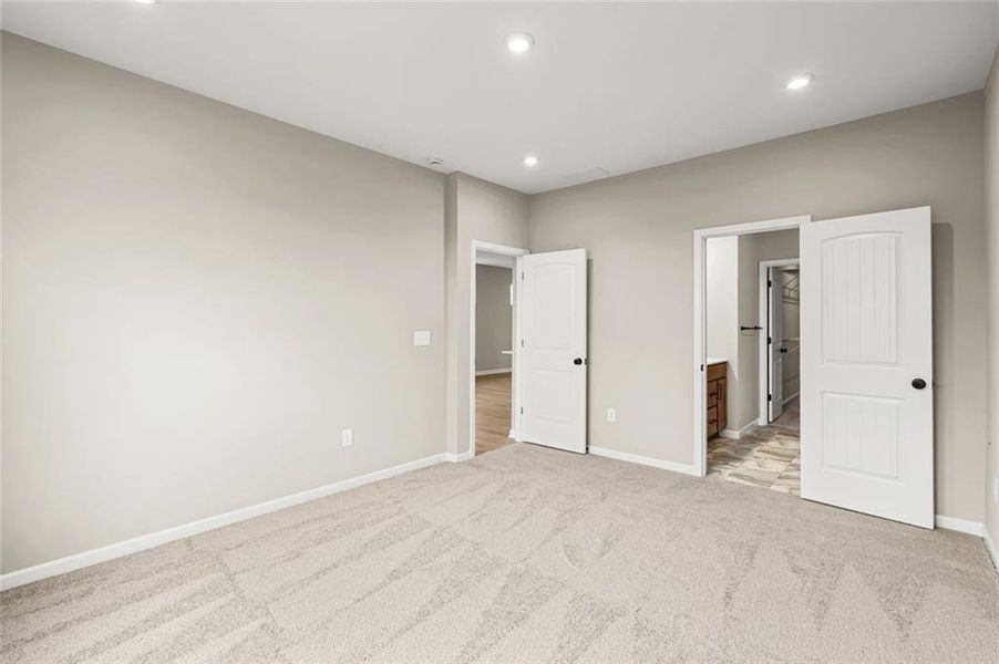 Spacious, unfurnished interior of a new home in Villas at Gold Creek, Dawsonville (Image 42).