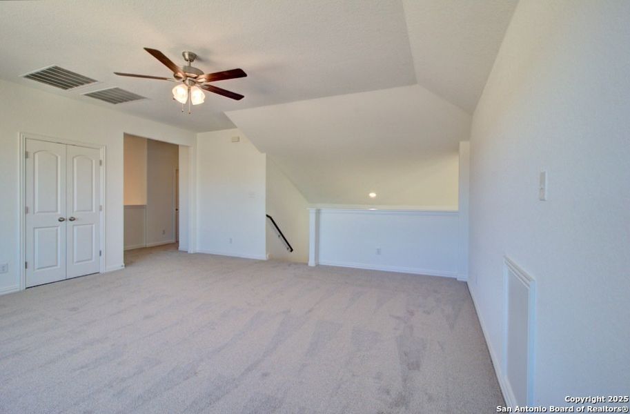 Spacious, unfurnished interior of a new home in Meyer Ranch – Premier, New Braunfels (Image 14).