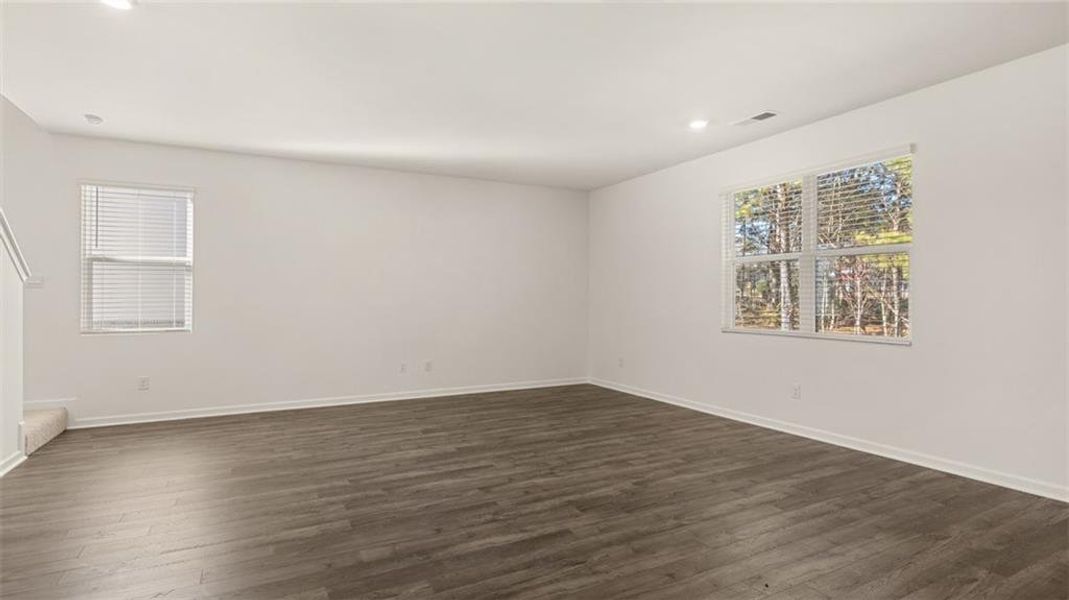 Spacious, unfurnished interior of a new home in Bridle Creek, Locust Grove (Image 34).