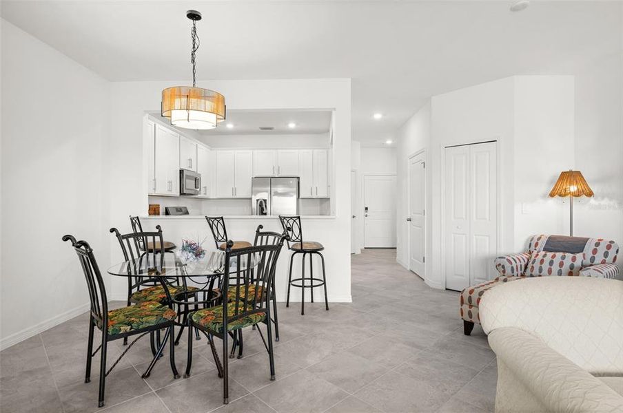 Furnished interior view inside a new home in Tuckers Cove, Punta Gorda (Image 18). Furnished interior view inside a new home in Tuckers Cove, Punta Gorda (Image 18).