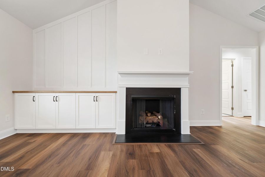 Harmony (14) Harmony (14)