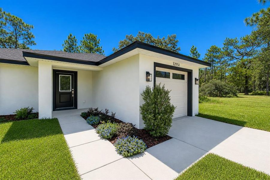 Exterior details and patio area of a home in , Brooksville (Image 4). Exterior details and patio area of a home in , Brooksville (Image 4).