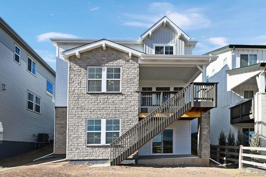 8800 Whiteclover ~ Ready Now