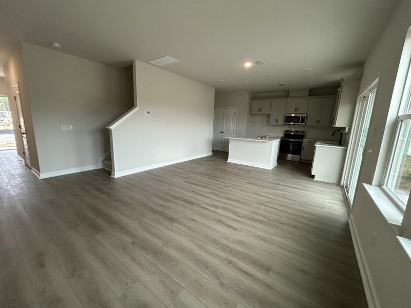 Spacious, unfurnished interior of a new home in Tea Farm, Ravenel (Image 14).