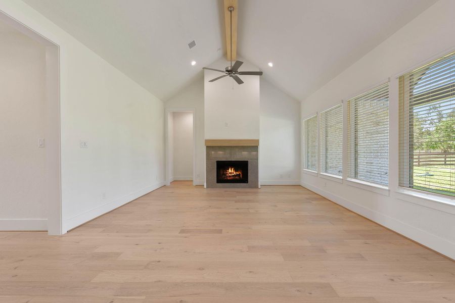 Spacious, unfurnished interior of a new home in Chapel Bend, Montgomery (Image 30).