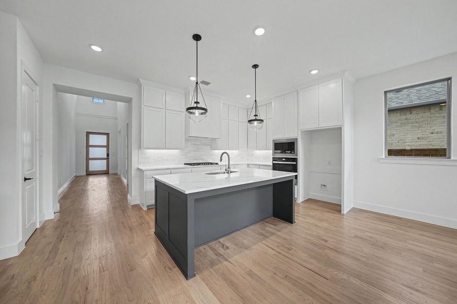 Furnished interior view inside a new home in Aster Park, McKinney (Image 8).