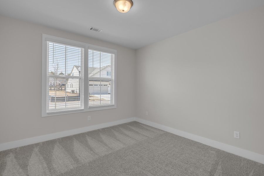 Spacious, unfurnished interior of a new home in Social Circle, Chattanooga (Image 14).