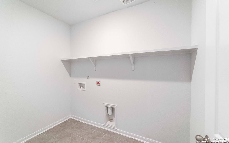 Image 17 of a home in Hennersby Hollow. Image 17 of a home in Hennersby Hollow.