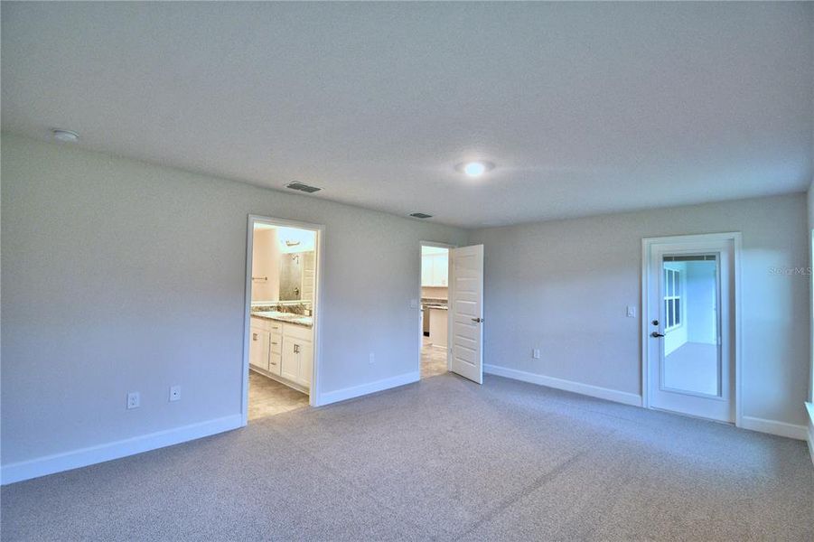Spacious, unfurnished interior of a new home in Cadence Crossing, Auburndale (Image 20). Spacious, unfurnished interior of a new home in Cadence Crossing, Auburndale (Image 20).