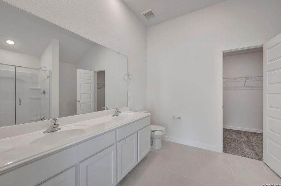Furnished interior view inside a new home in Cinco Lakes, San Antonio (Image 13). Furnished interior view inside a new home in Cinco Lakes, San Antonio (Image 13).