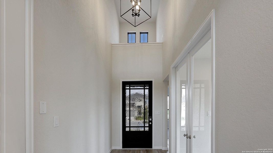 Spacious, unfurnished interior of a new home in Haby Hill 50', San Antonio (Image 21). Spacious, unfurnished interior of a new home in Haby Hill 50', San Antonio (Image 21).