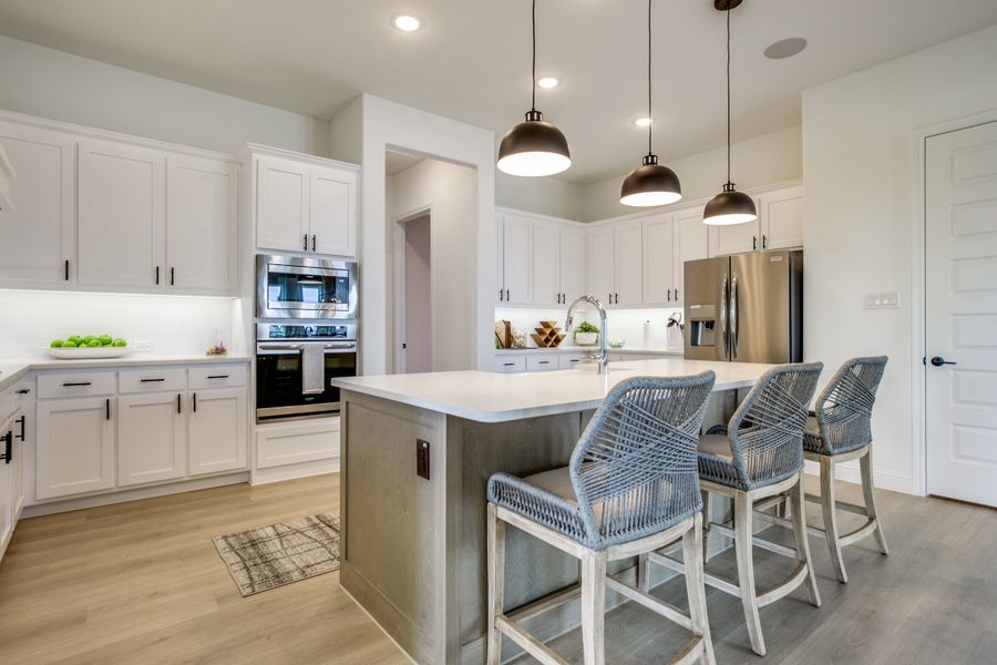Representative furnished interior of a home built from the Bellaire by Sandlin Homes in Lakesong, Midlothian (Image 19). Representative furnished interior of a home built from the Bellaire by Sandlin Homes in Lakesong, Midlothian (Image 19).