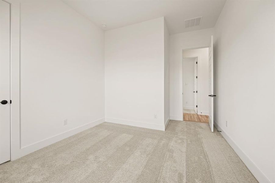 Spacious, unfurnished interior of a new home in Rocky Top Ranch, Reno (Image 36).