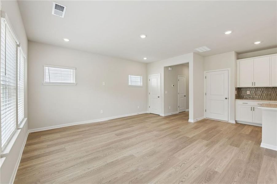 Spacious, unfurnished interior of a new home in Hawthorne Station, College Park (Image 36). Spacious, unfurnished interior of a new home in Hawthorne Station, College Park (Image 36).