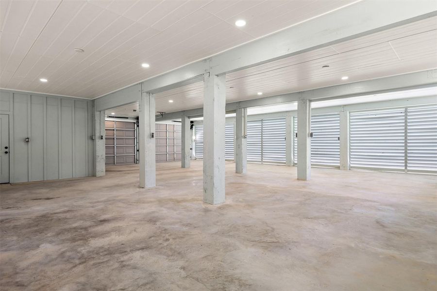 Spacious, unfurnished interior of a new home in , El Lago (Image 32). Spacious, unfurnished interior of a new home in , El Lago (Image 32).