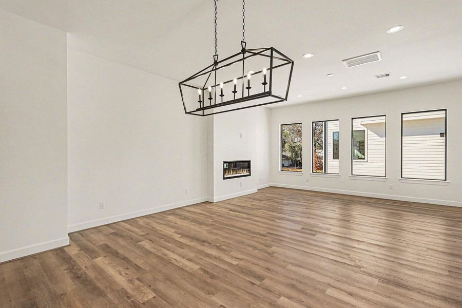 Spacious, unfurnished interior of a new home in , Houston (Image 21).