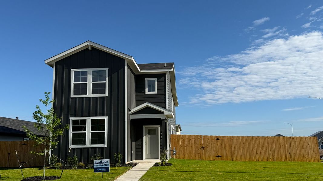 Image 23 of a home in Valverde.