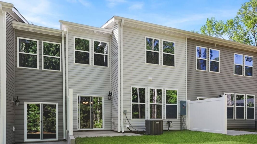 Exterior details and patio area of a home in Hidden Hills, Spartanburg (Image 3).
