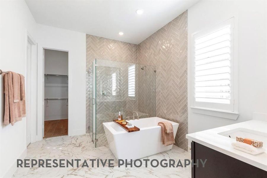 Furnished interior view inside a new home in Ridge Crossing, Waxahachie (Image 27).