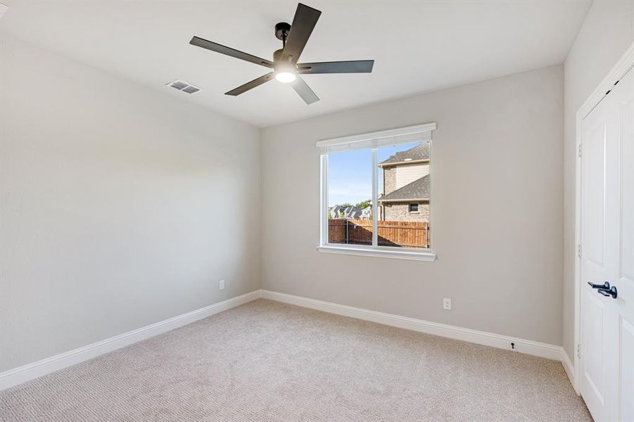 Spacious, unfurnished interior of a new home in Triple Diamond Ranch, Mansfield (Image 28).