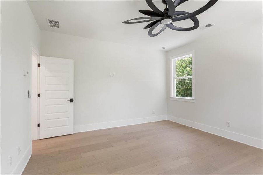 Spacious, unfurnished interior of a new home in , Smyrna (Image 35).