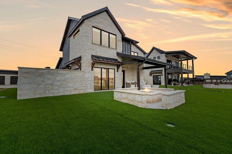 Exterior details and patio area of a home in , Iredell (Image 3).