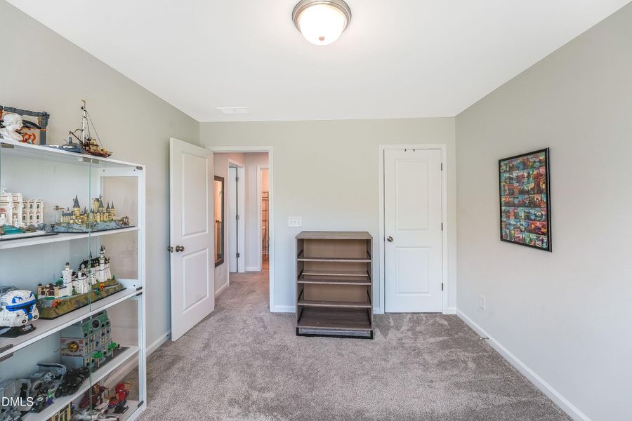 616 Glen Clova Dr-23