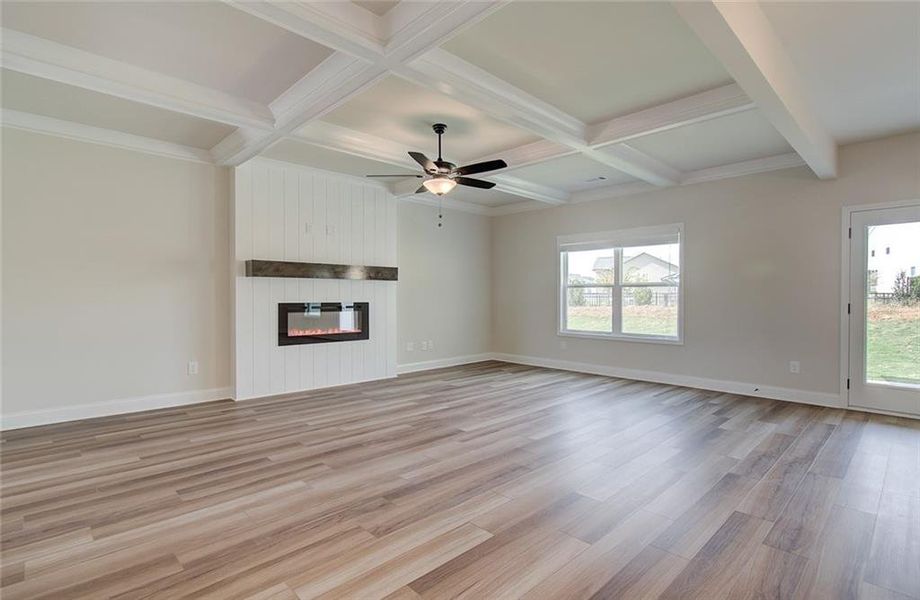 Spacious, unfurnished interior of a new home in Crofton Place Enclave, Snellville (Image 24).
