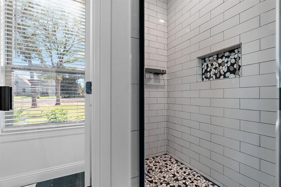 Image 33 of a home in .