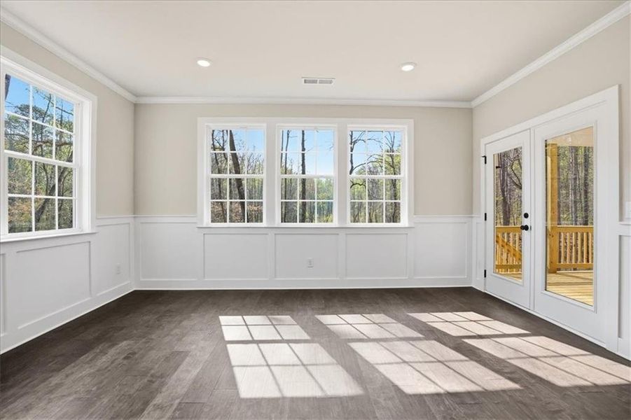 Spacious, unfurnished interior of a new home in Bradley Gin, Monroe (Image 51).