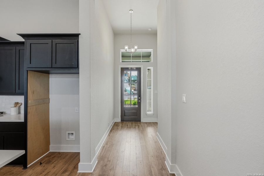 Spacious, unfurnished interior of a new home in Esperanza 50's, Boerne (Image 21).
