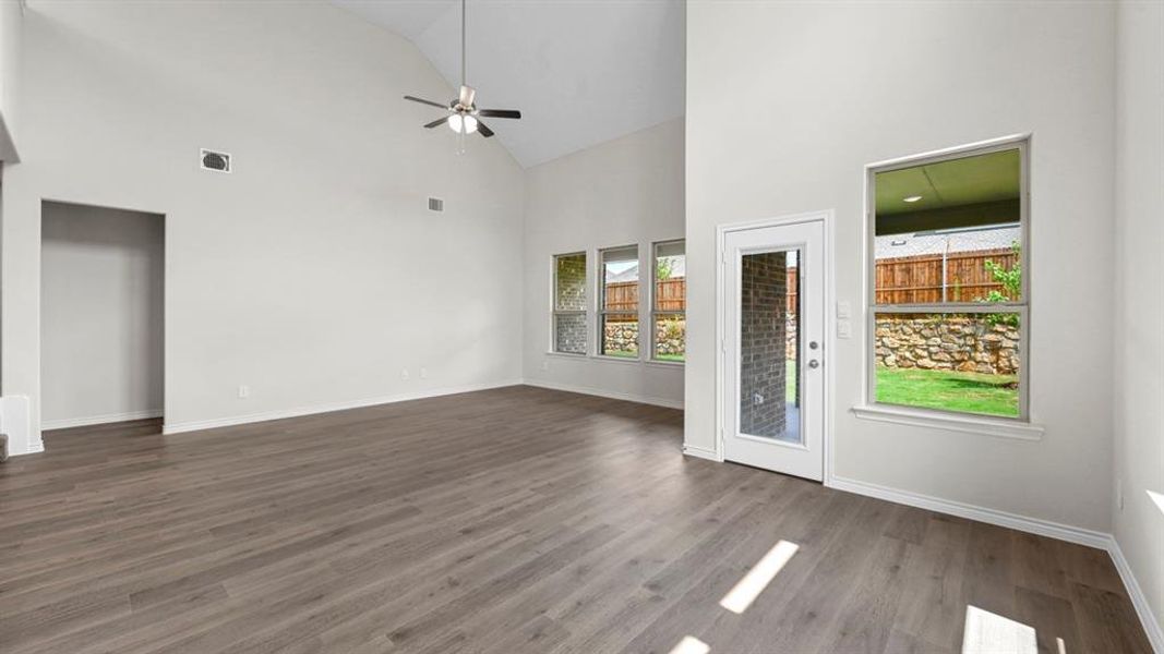 Spacious, unfurnished interior of a new home in Silverado, Aubrey (Image 28). Spacious, unfurnished interior of a new home in Silverado, Aubrey (Image 28).