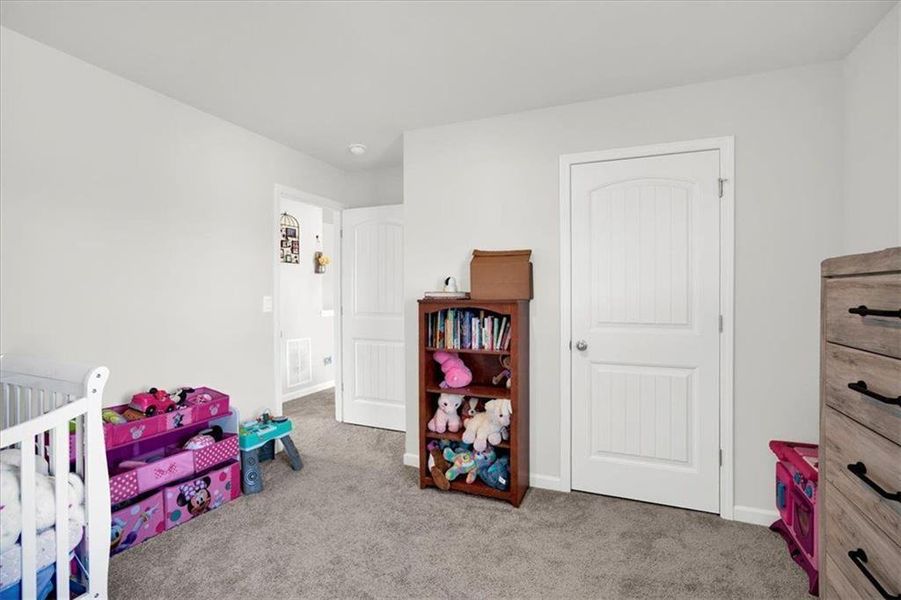 Furnished interior view inside a new home in , Dallas (Image 31).
