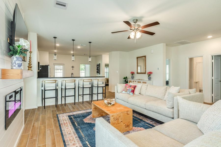 Furnished interior view inside a new home in Columbia Lakes, West Columbia (Image 8).
