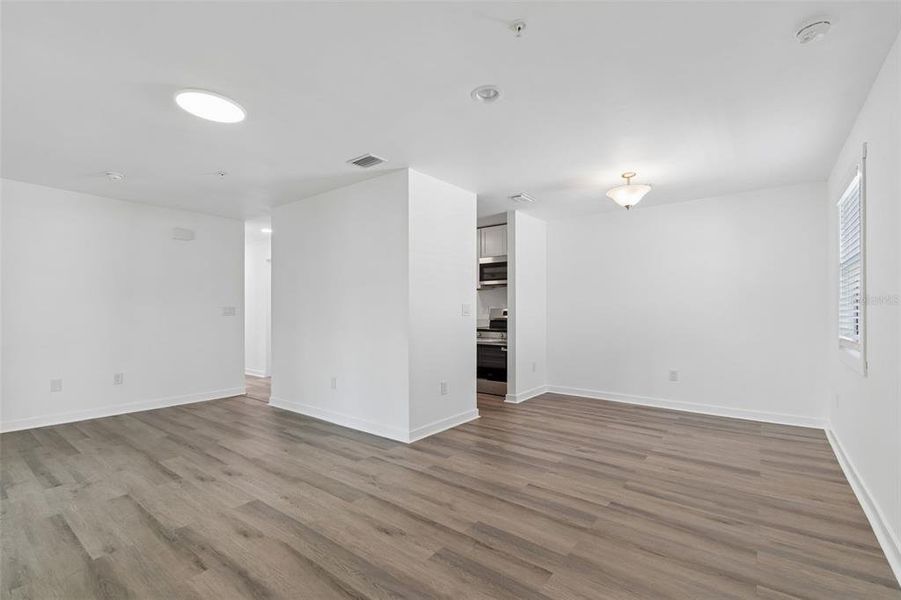 Spacious, unfurnished interior of a new home in , Oldsmar (Image 31). Spacious, unfurnished interior of a new home in , Oldsmar (Image 31).