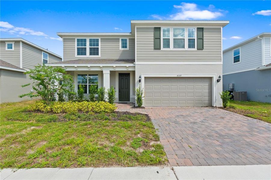 Exterior details and patio area of a home in , Apopka (Image 27).