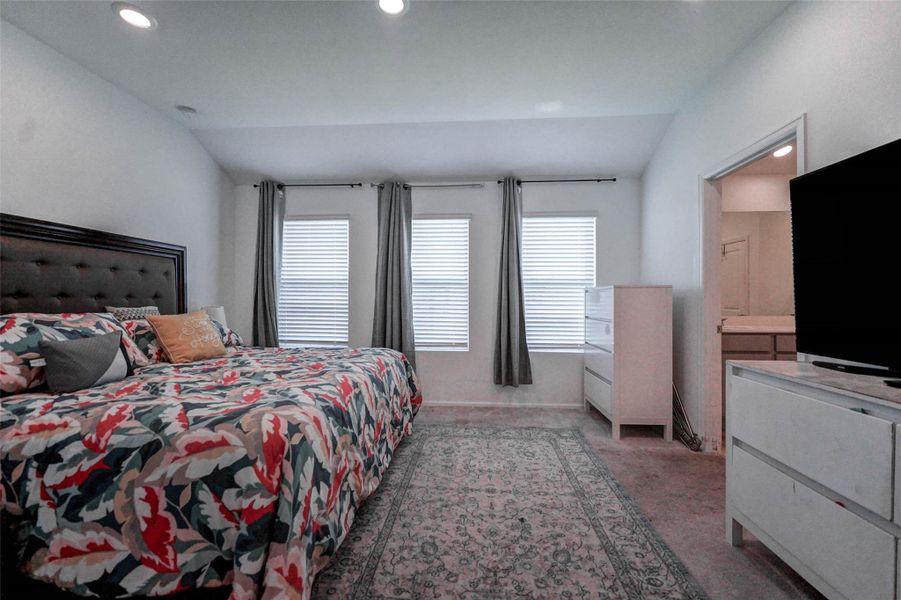 Retreat to your private primary suite with plush carpet, high ceilings, and a wall of windows! Relax in this Sunterra gem near Katy’s top-rated schools. Retreat to your private primary suite with plush carpet, high ceilings, and a wall of windows! Relax in this Sunterra gem near Katy’s top-rated schools.