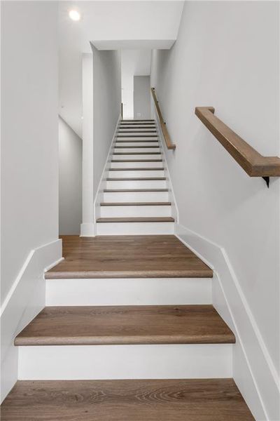 Spacious, unfurnished interior of a new home in Echo Park, Suwanee (Image 11). Spacious, unfurnished interior of a new home in Echo Park, Suwanee (Image 11).