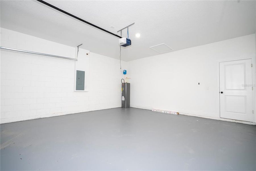 Spacious, unfurnished interior of a new home in , Ocala (Image 27). Spacious, unfurnished interior of a new home in , Ocala (Image 27).